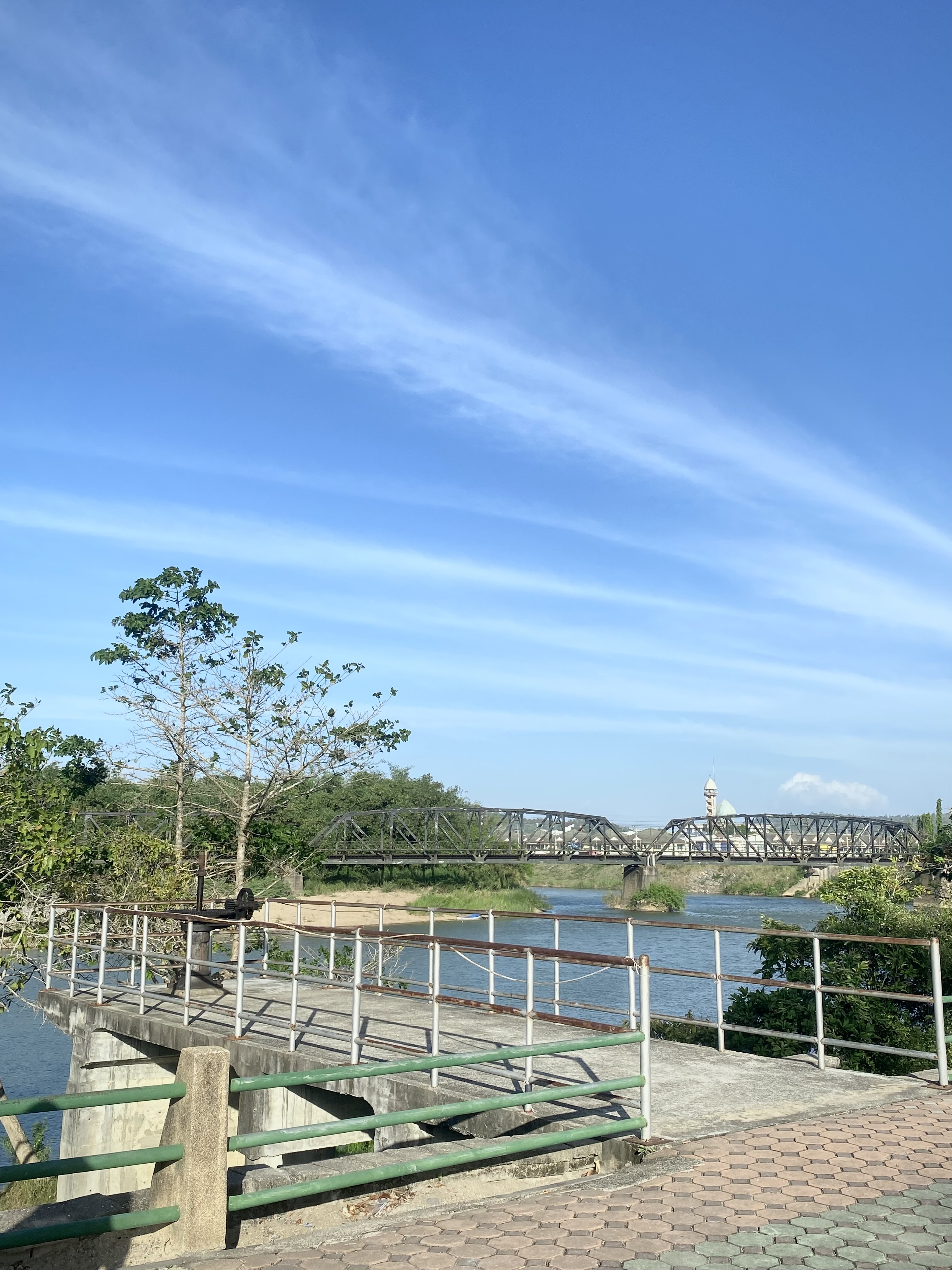 สถานีรถไฟยะลา ( Stesen Kereta Api Yala )