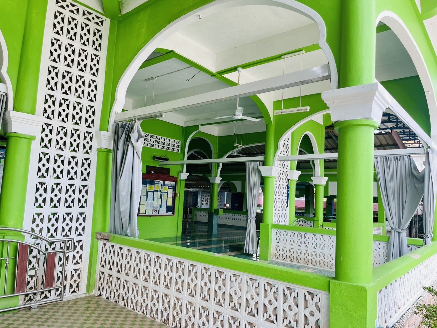 Masjid Riyadul Jannah (นัดโต๊ะโมง)