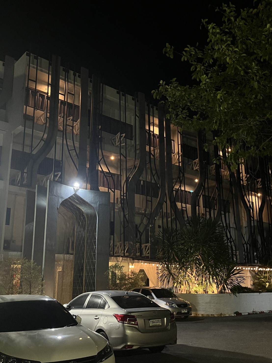 โรงแรมอินวายอาร์ยู (Inn yru)